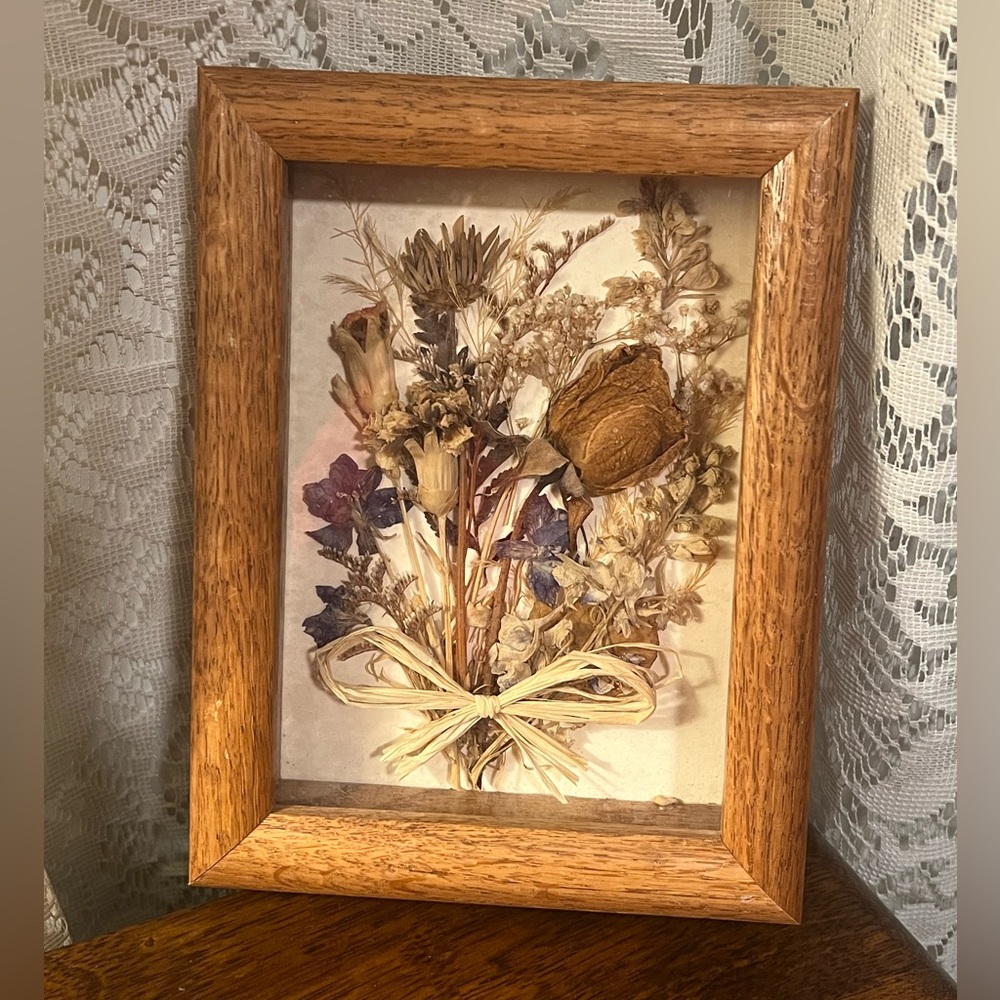 VTG Floral Decor